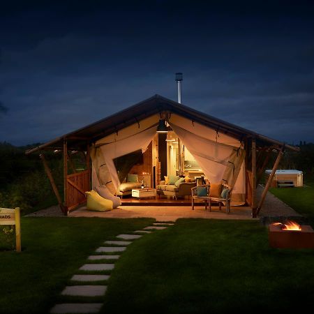 Love2Stay Glamping Resort 슈루즈버리 외부 사진